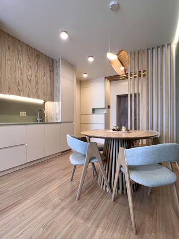 Академіка Заболотного вул., 1-Б