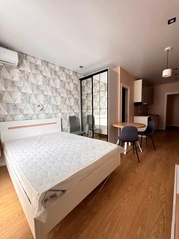 Зарічна вул., 6