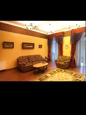 Всеволода Змієнка вул., 7