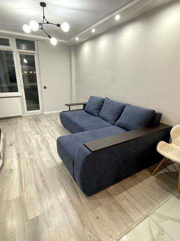 Злуки просп., 7