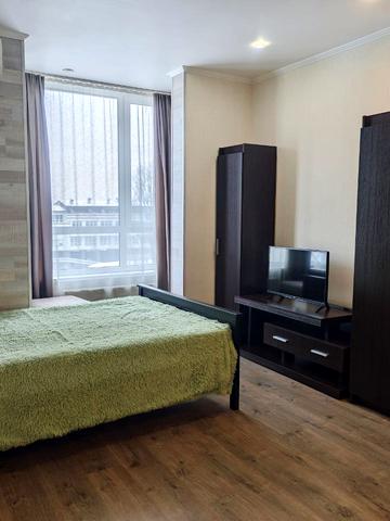 Практична вул., 4