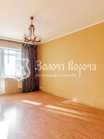 Академіка Єфремова вул. (Командарма Уборевича), 19