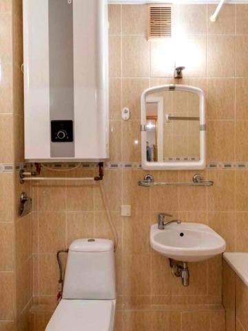 Саксаганського вул., 45