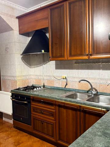 Тіниста вул., 10