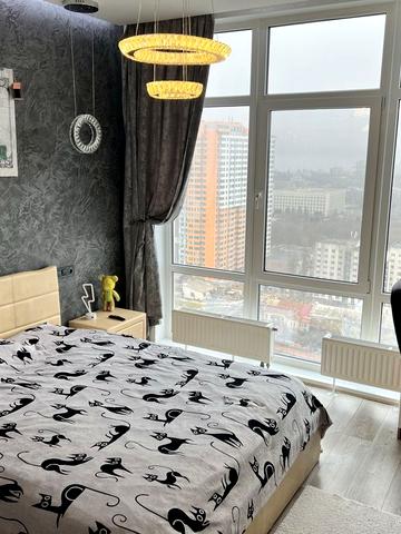 Середньофонтанська вул., 35