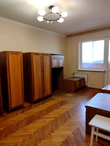 Бориспільська вул., 34