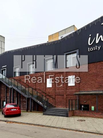 Шкільна вул. (Юрія Гагаріна), 4