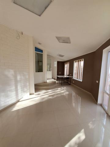 Богдана Хмельницького бульв., 6/260