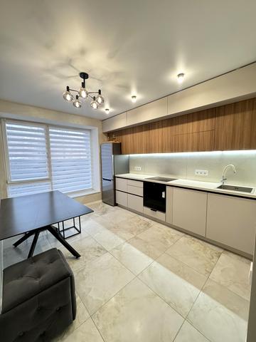 Григорія Сковороди вул., 4