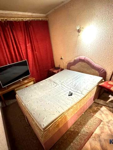 Героїв просп., 12