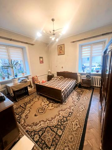 Івана Котляревського вул., 57/61