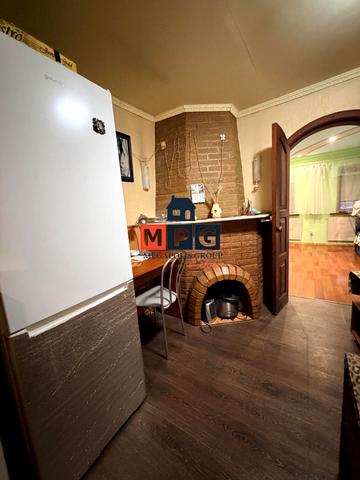 Гиївська вул., 10