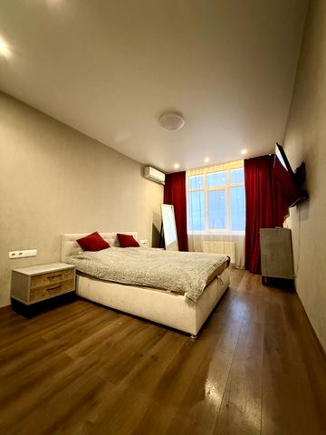 Сімї Кульженків вул. (Петра Дегтяренка), 31-Б