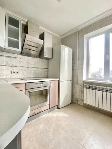 Юрія Іллєнка вул. (Мельникова), 10