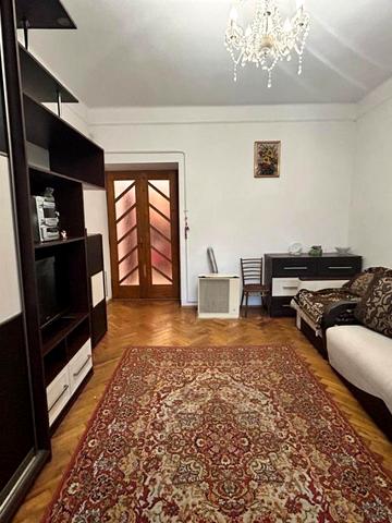 Союзу Українок вул. (), 15