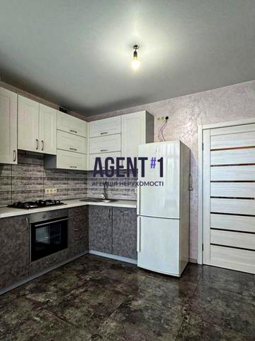 Петрівська вул., 1-Б