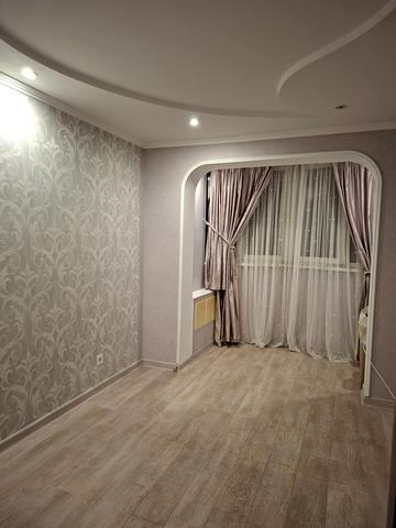 Князя Володимира Великого просп., 70