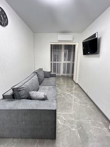 Мольєра вул., 77