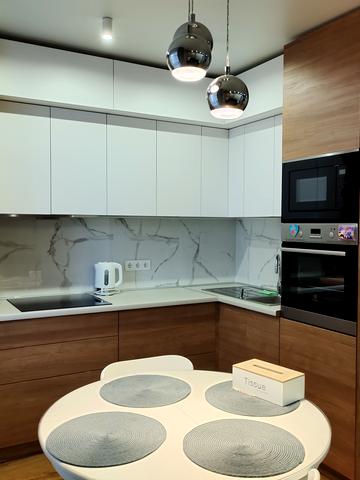 Академіка Сахарова вул., 3-Б