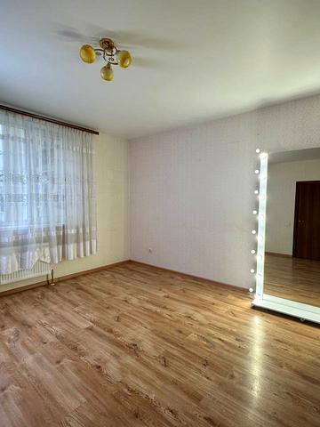 Європейська вул., 3