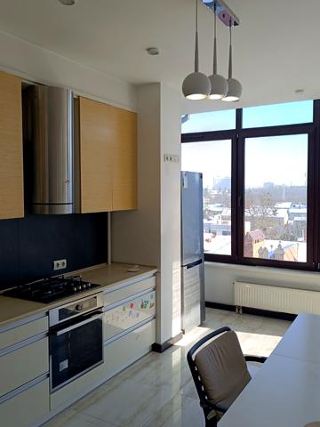 Балтійська вул., 31