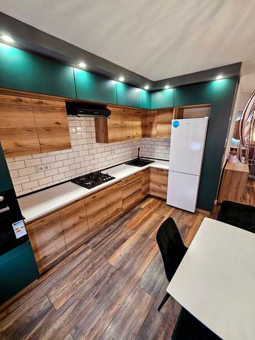 Київська вул., 8-Б