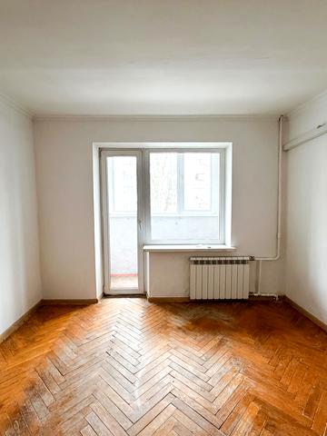 Василя Тютюнника вул. (Анрі Барбюса), 56/2