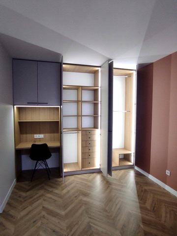 Під Голоском вул., 8