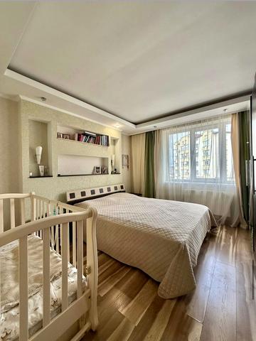 Василя Симоненка вул., 39