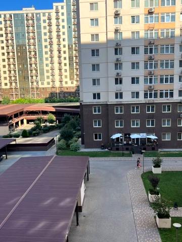 Перлинна вул., 7