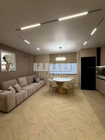 Родини Крістерів вул., 14-Б