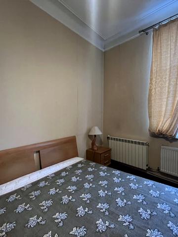 Сергія Єфремова вул., 46