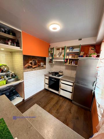 Михайла Грушевського вул. (Карла Лібкнехта), 87а