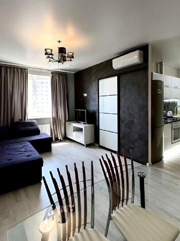 Академіка Сахарова вул., 3-Е