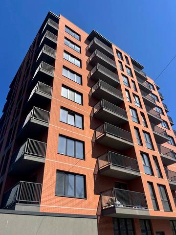 Леоніда Перфецького вул., (Будинок 1)