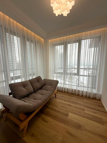 Дніпровська набережна вул., 14-Б