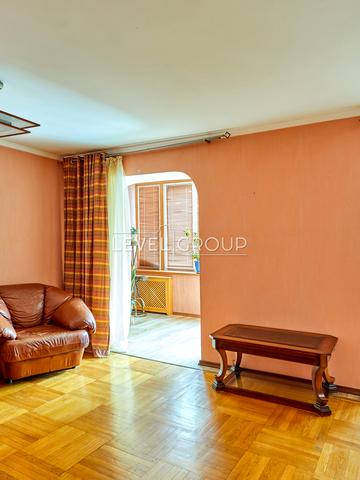 Миколи Садовського вул., 12