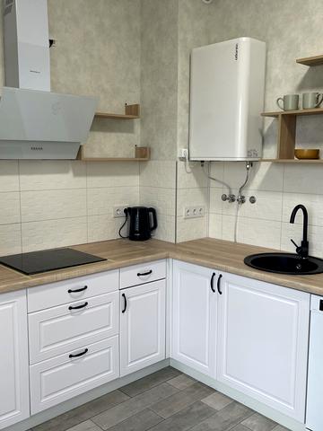 Волошкова вул., 1