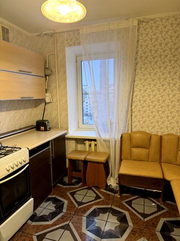 Героїв Майдану вул. (Театральна), 8