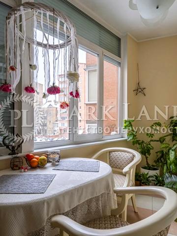 Олександра Кониського вул., 60