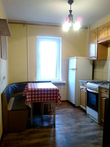 Автозаводська вул., 93