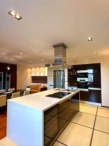 Ірининська вул., 5/24