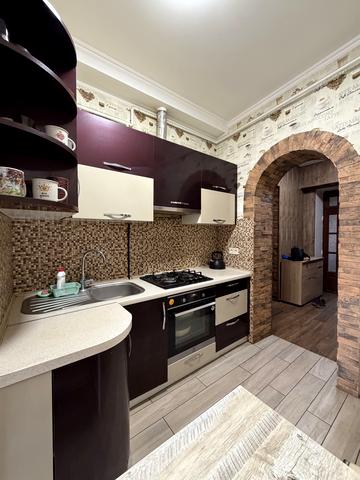 Чорноморського Козацтва вул., 33