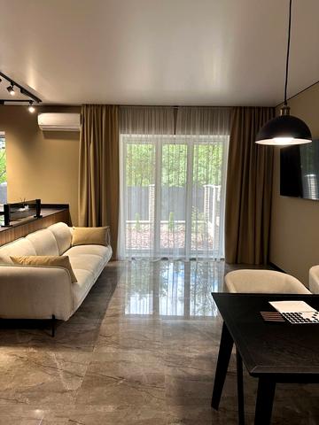 Лісова вул.