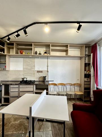 Андрія Сахарова вул., 14б