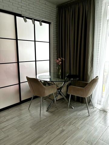 Угорська вул., 14а