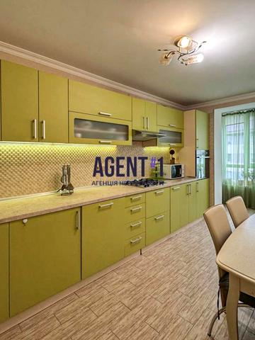 Волинська вул., 12