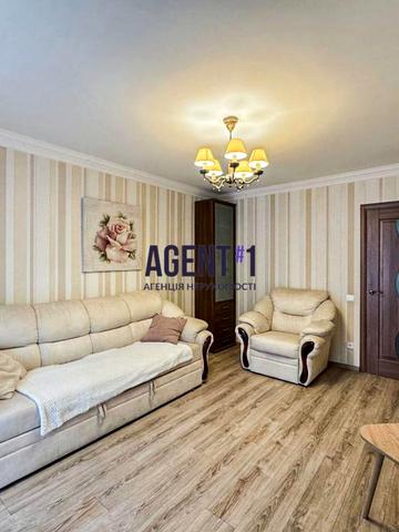 Волинська вул., 12