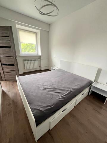 Івана Боберського вул., 21