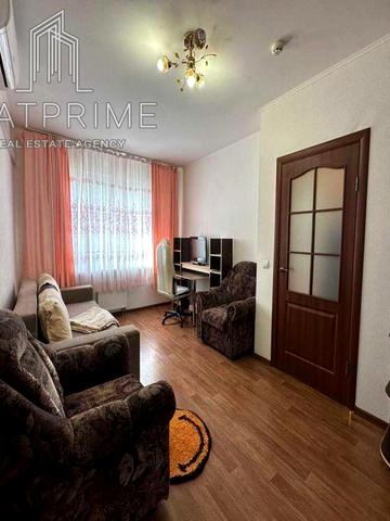 Софії Русової вул., 7